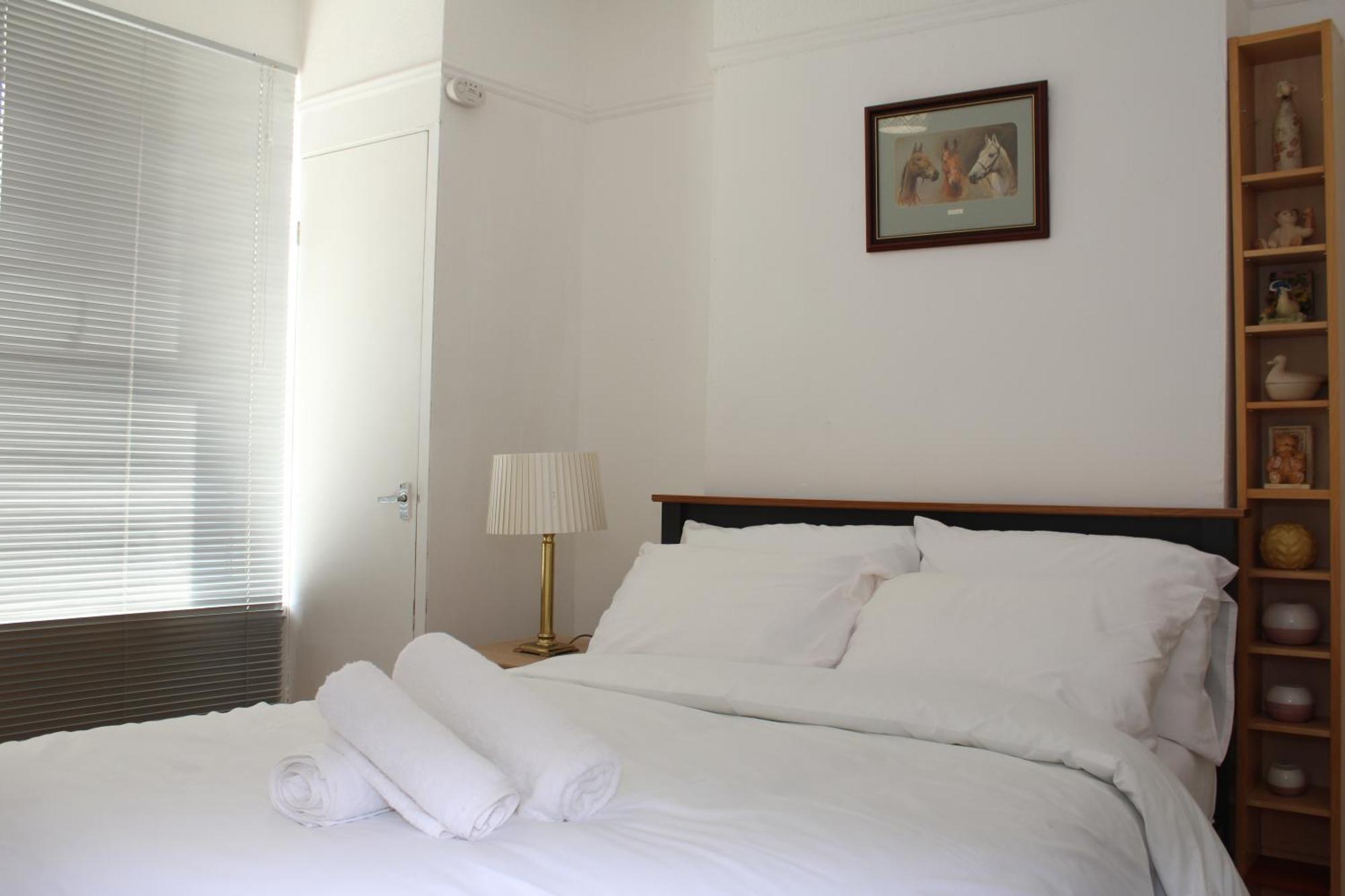 F2S Serviced Apartments 2Bedroom Terrace House With Free Wifi Netflix Suitable For Contractors Walking Distance To Train Station Derby Eksteriør billede