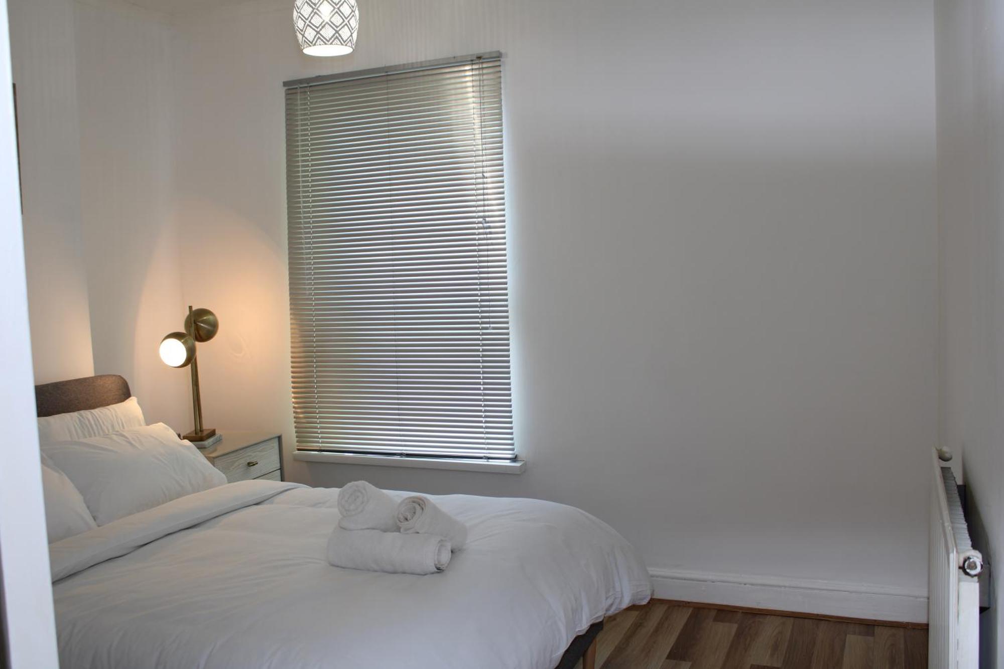 F2S Serviced Apartments 2Bedroom Terrace House With Free Wifi Netflix Suitable For Contractors Walking Distance To Train Station Derby Eksteriør billede