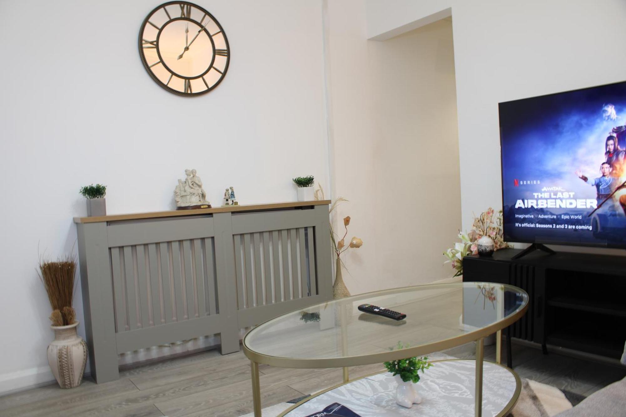 F2S Serviced Apartments 2Bedroom Terrace House With Free Wifi Netflix Suitable For Contractors Walking Distance To Train Station Derby Eksteriør billede